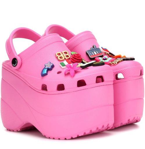 Crocs品牌關(guān)閉最后一批工廠后，捐贈(zèng)10萬雙鞋彰顯社會(huì)責(zé)任